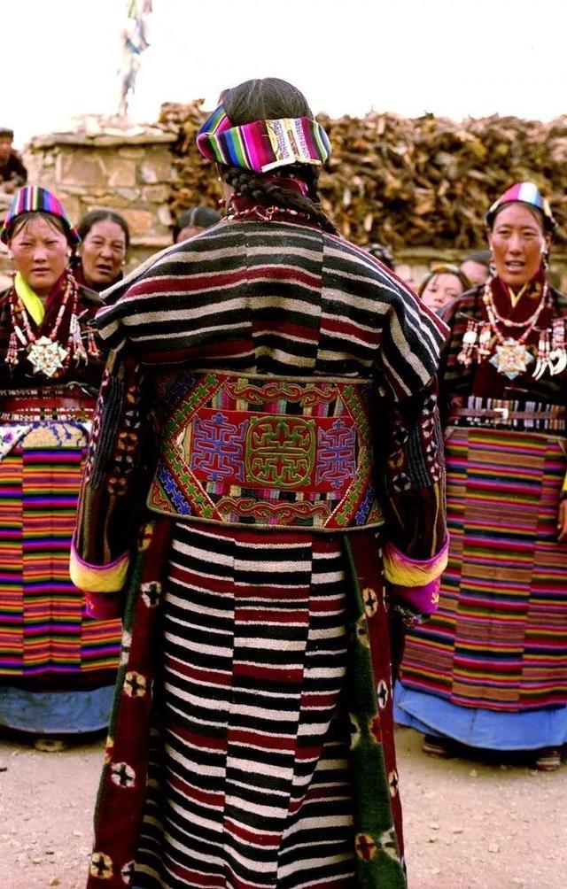 西藏民族饰品（藏族配饰大全简介）