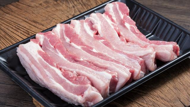 猪肉多少钱一斤现在市场价2022（猪肉多少钱一斤现在市场价）