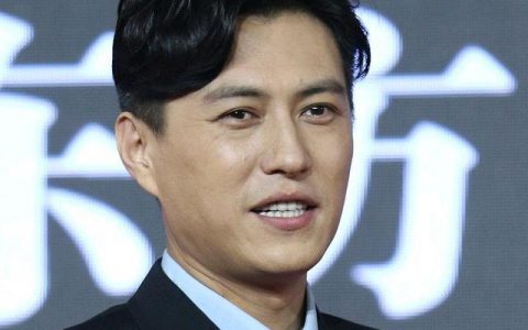 靳东个人资料 简介靳东第二个老婆（靳东的第一个老婆的照片）
