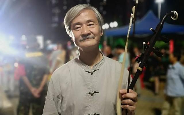 抖音挤地铁直播怎么弄的，抖音挤地铁直播怎么弄的啊？