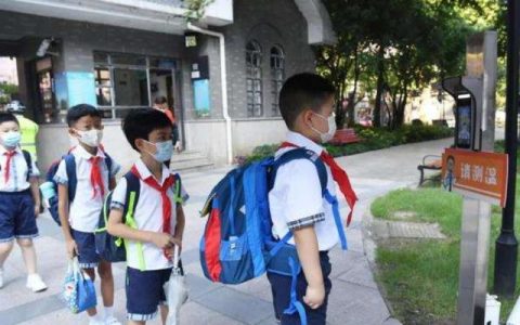 终于开学了家长怎么发朋友圈图片大全，终于开学了家长怎么发朋友圈图片文字？
