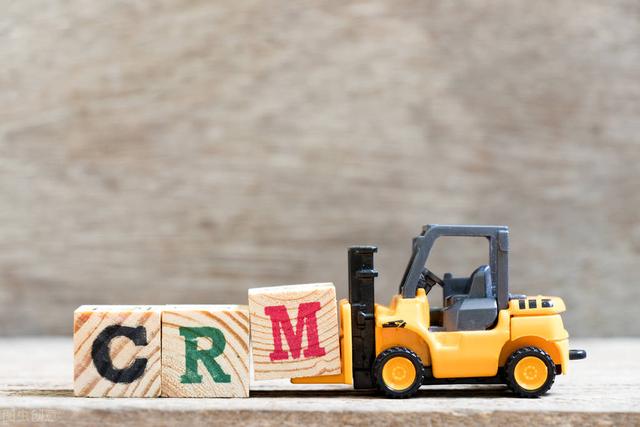 灵当crm客户管理系统多少钱，crm客户管理系统多少钱一个月？